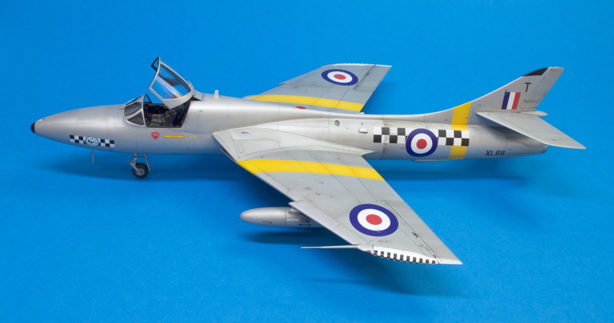 HAWKER HUNTER T7: A T-BIRD IN MINIATURE – SPENCER POLLARD'S KIT BOX
